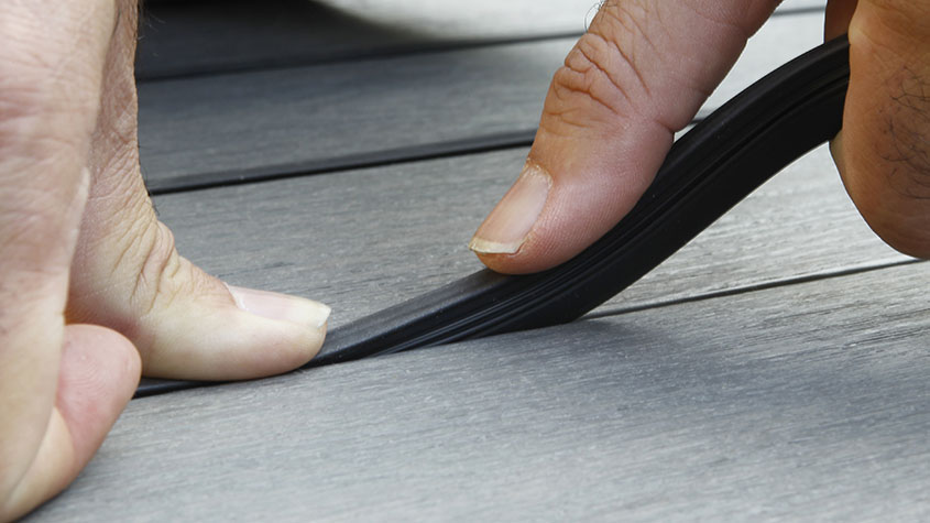 Voegenband | Cobra Seal zwart 35m / 5 m2 (142mm planken) voeg-afdichting